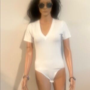 Good American White V-Neck Bodysuit